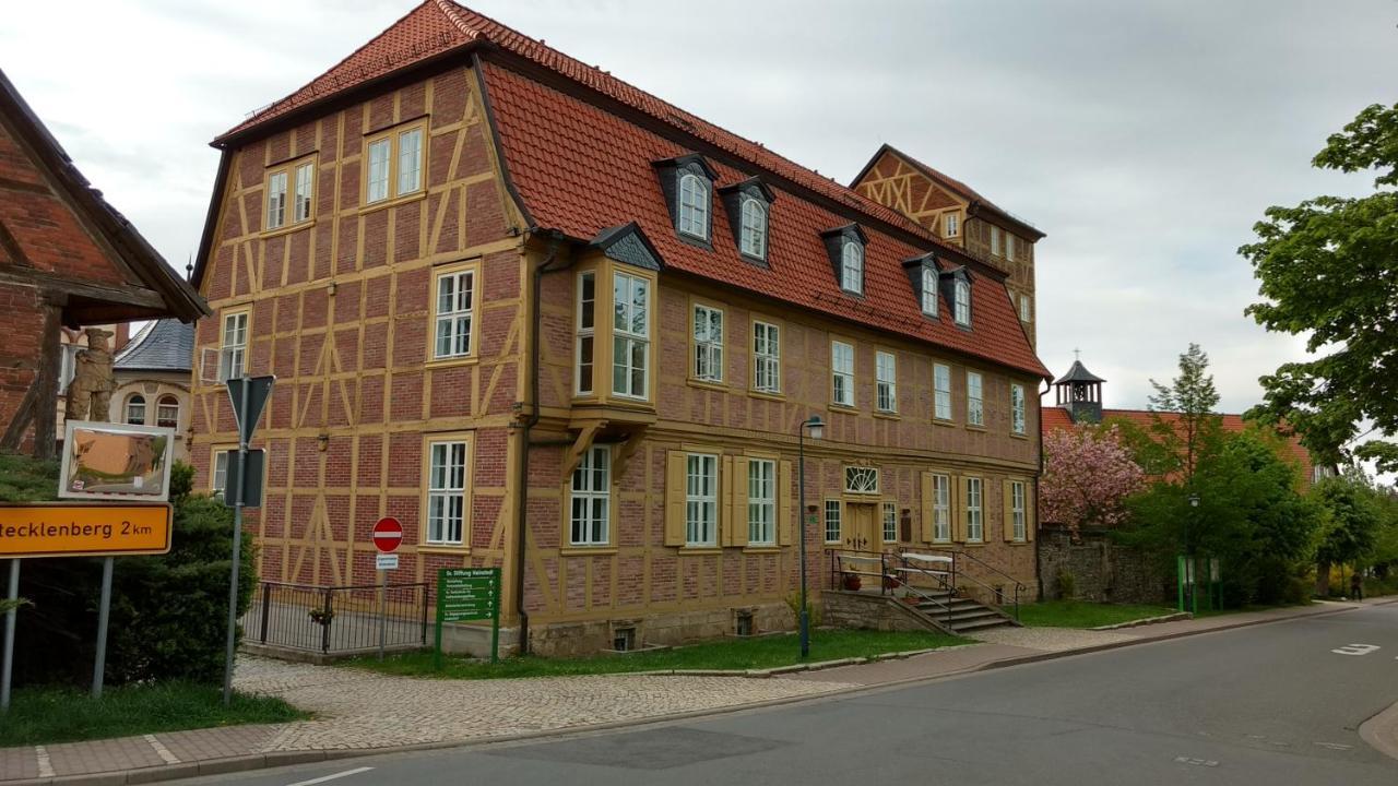 Hotel Lindenhof / Gastehaus An Der Teufelsmauer à Thale Extérieur photo